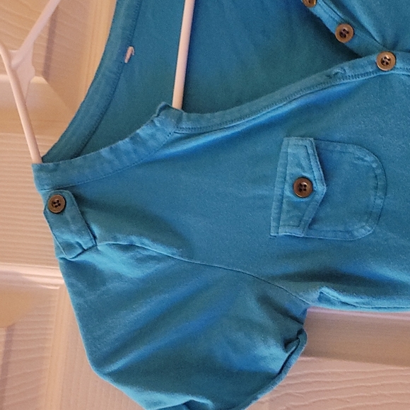 Top - Picture 2 of 3